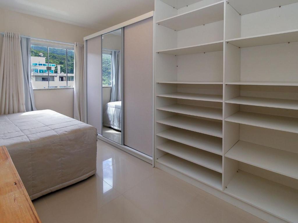  Aluguel Apartamento 2 quartos Bombas SC 201A