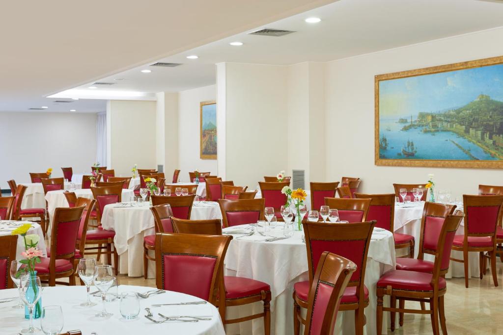 Restauracja lub miejsce do jedzenia w obiekcie Minerva Resort Hotel
