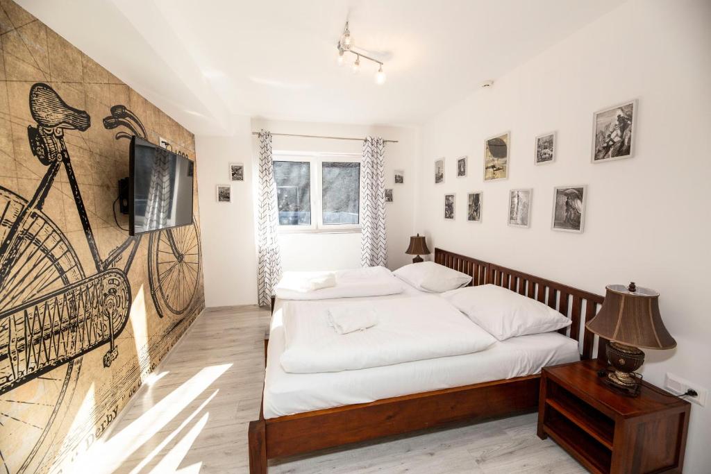 Postel nebo postele na pokoji v ubytování In Spirit, hotel v Rožnovském pivovaru - Pivní Lázně, Wellness & Čokoládovna