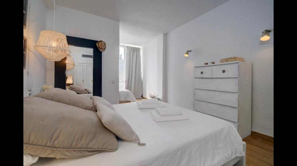 Postel nebo postele na pokoji v ubytování Casa Valentuñana - Marbella Centro