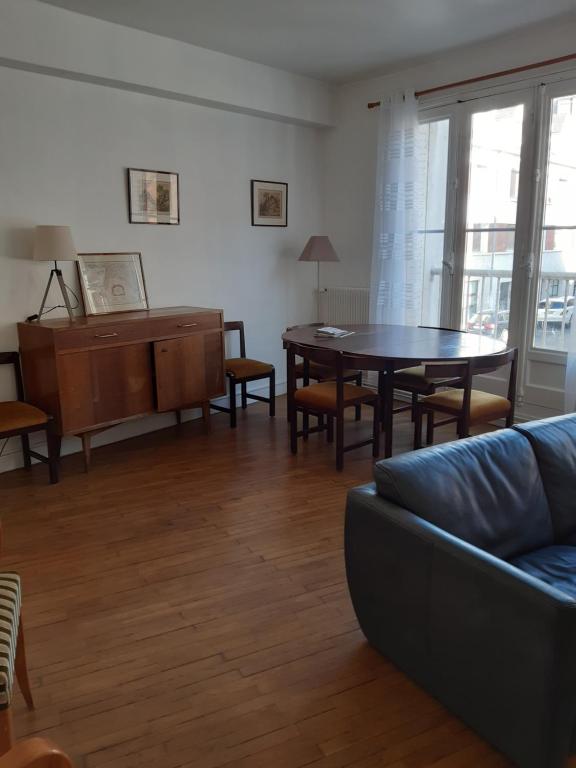 Charmant appartement au pied du château - Апартаменты с 2 спальнями
