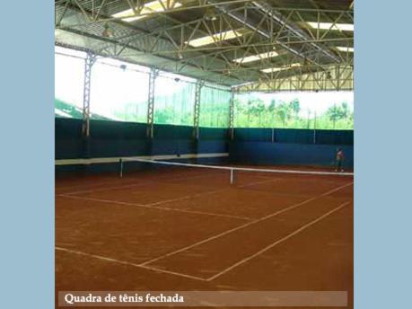  Wembley Tenis Ubatuba