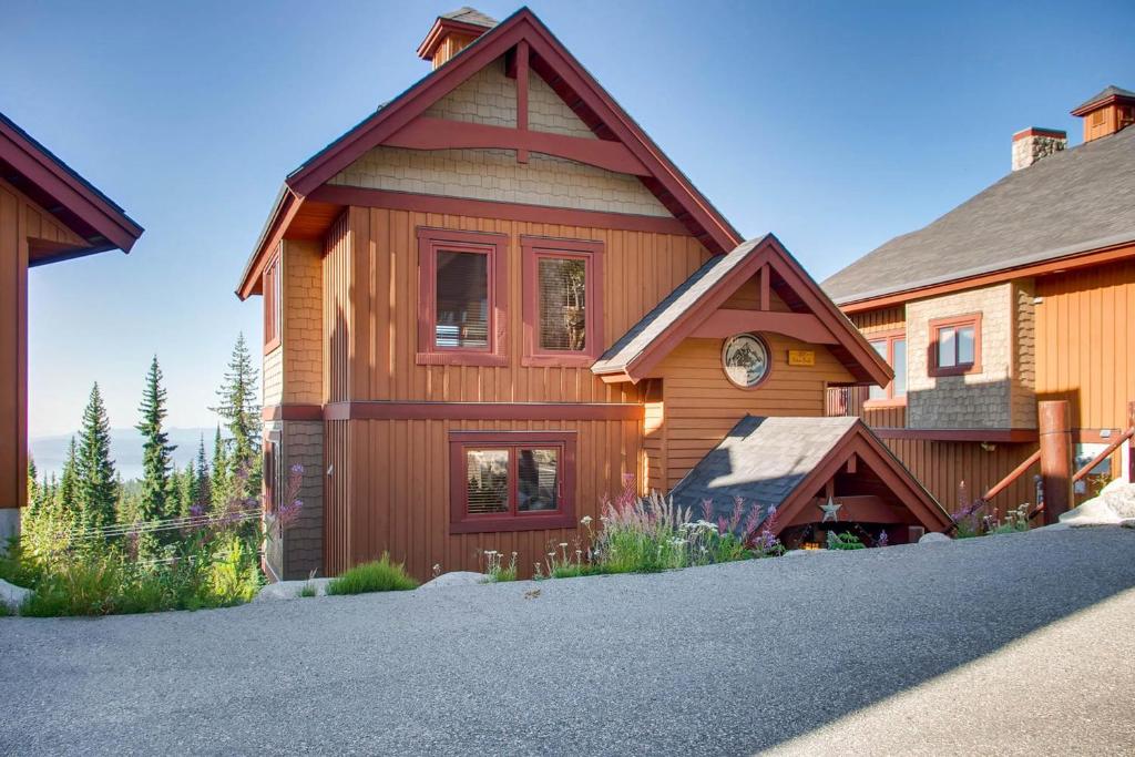 Το κτήριο όπου στεγάζεται  η παραθεριστική κατοικία