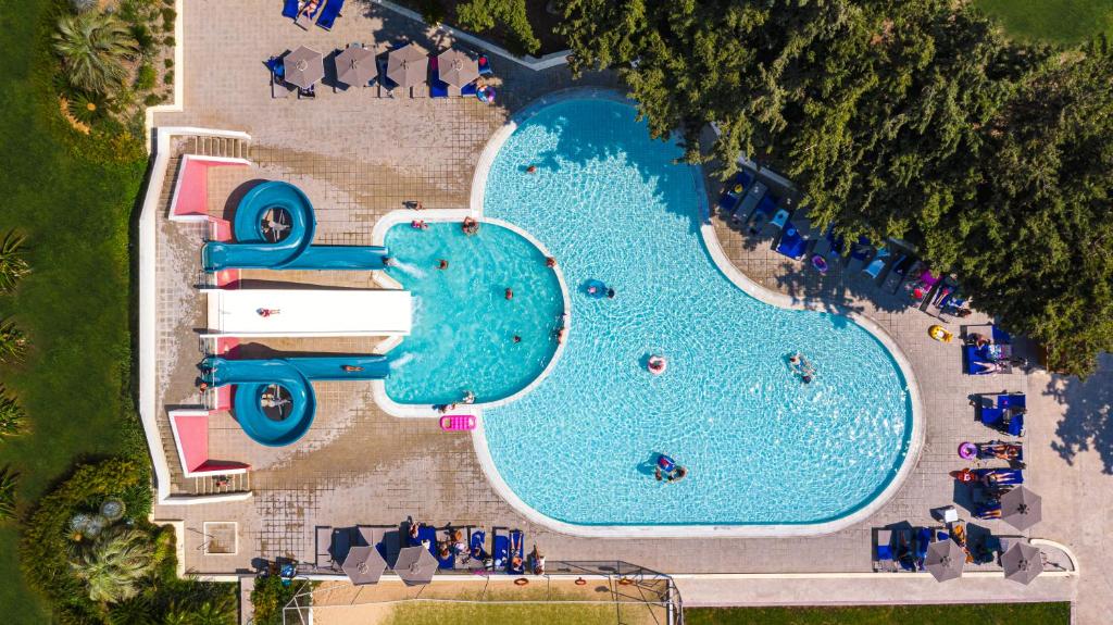 Bazén v ubytování Eden Roc Resort - All Inclusive nebo v jeho okolí