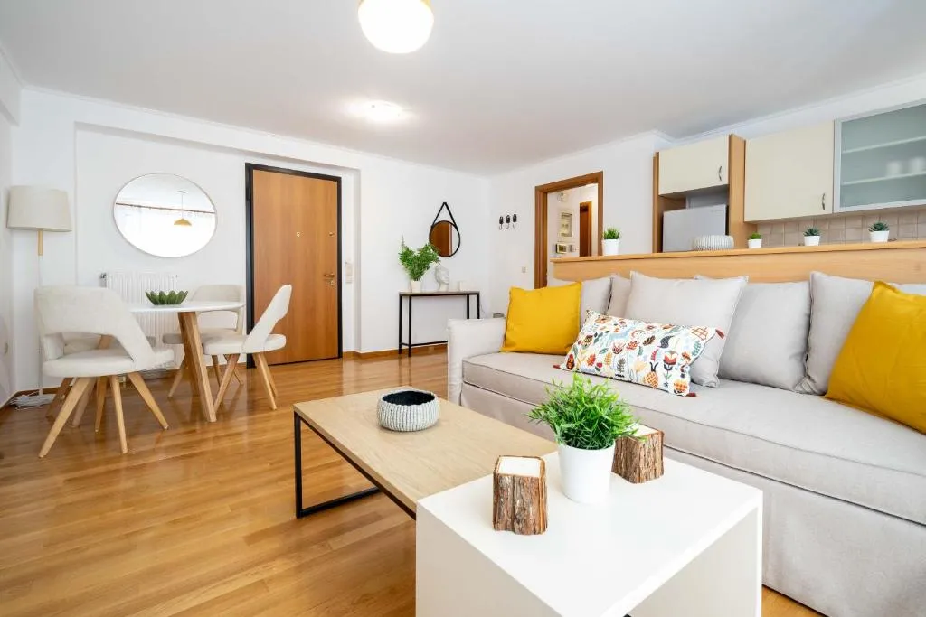 “Greek Aura” luxury lodging in Koukaki, Athens, Greece