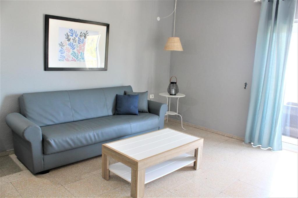 Posedenie v ubytovaní Apartamento con vistas, playa y WIFI