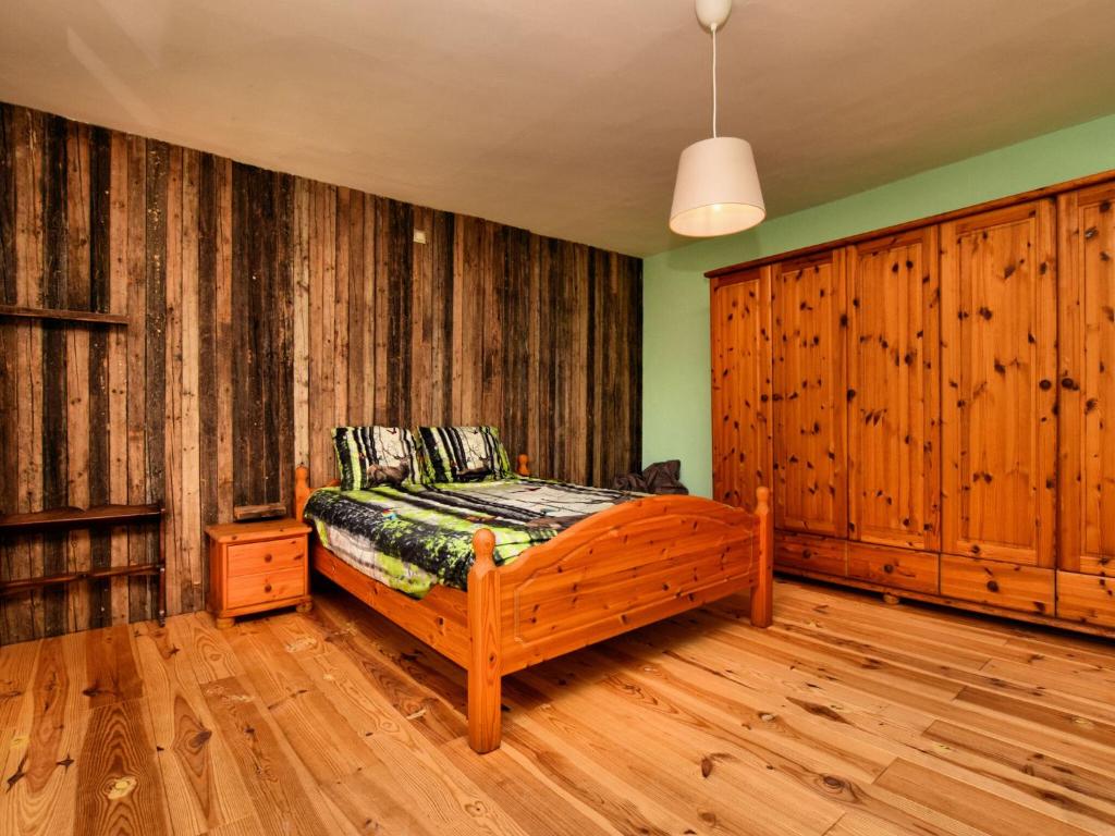Postel nebo postele na pokoji v ubytování Holiday Home in Ardennes with Sauna