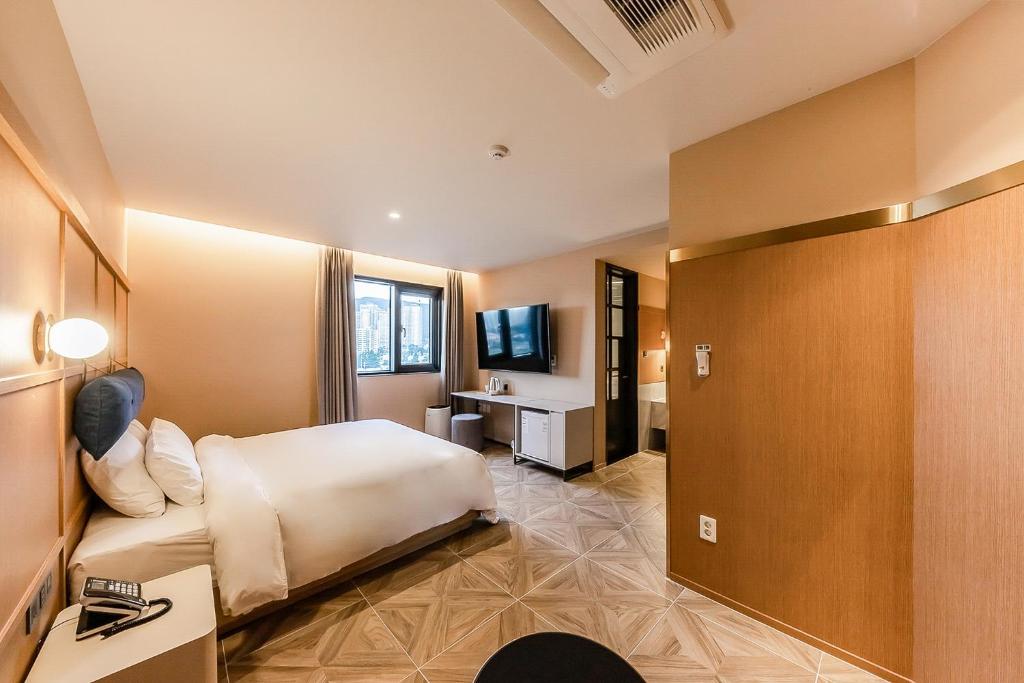 Brown-Dot Hotel Ulsan-Sincheon - Habitación Doble Deluxe