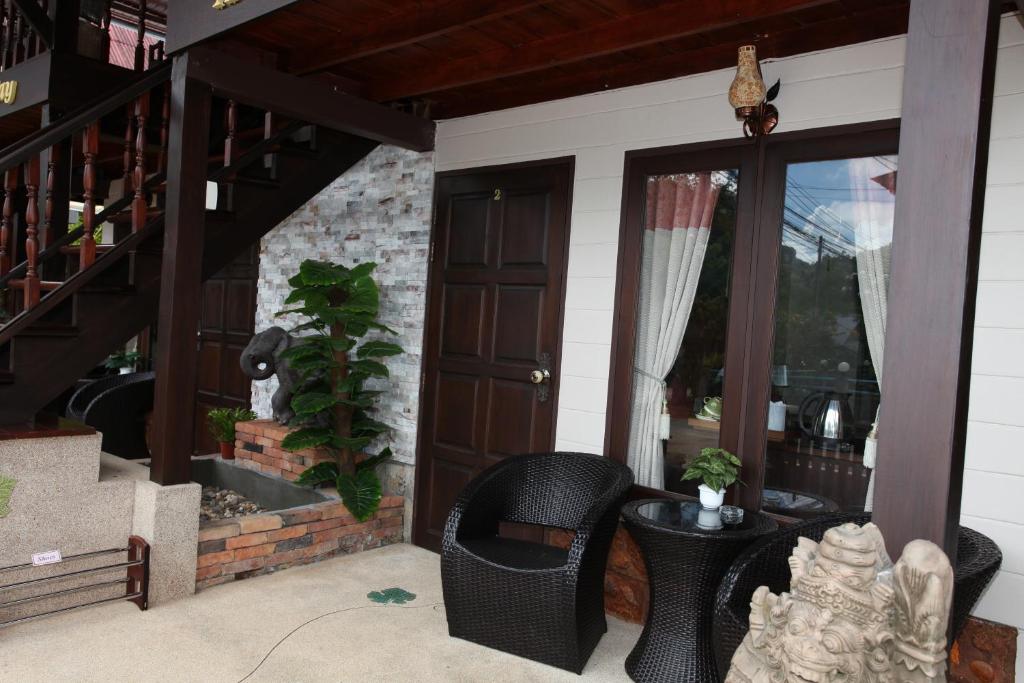 Posezení v ubytování Ao Nang Home Stay - Adults Only