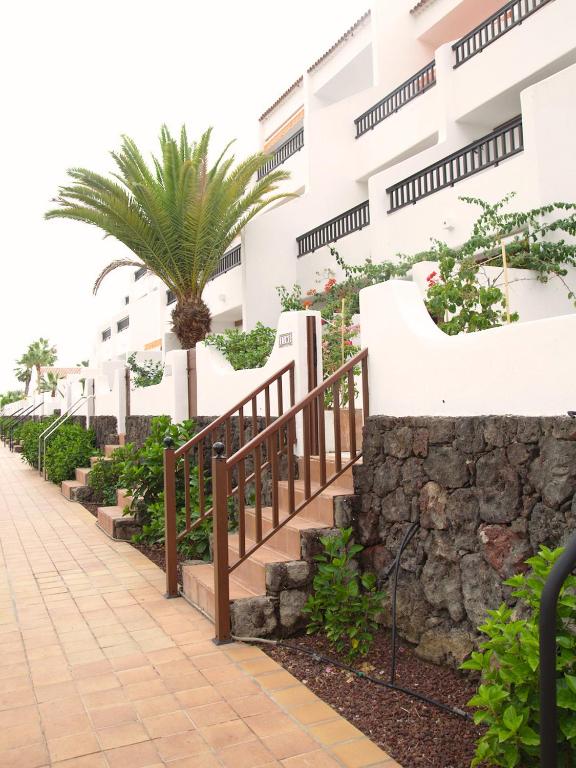 Fotografie z fotogalerie ubytování 2 min Walk to Beach - Private Solarium Bungalow v destinaci Adeje