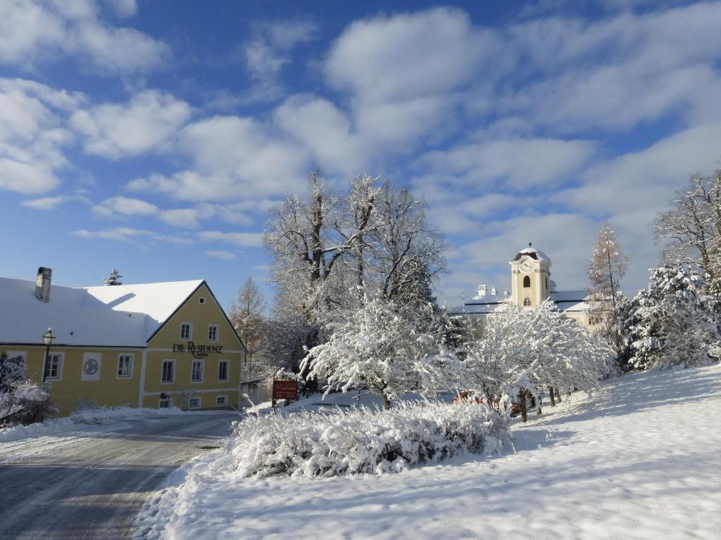 Schloss Rosenau