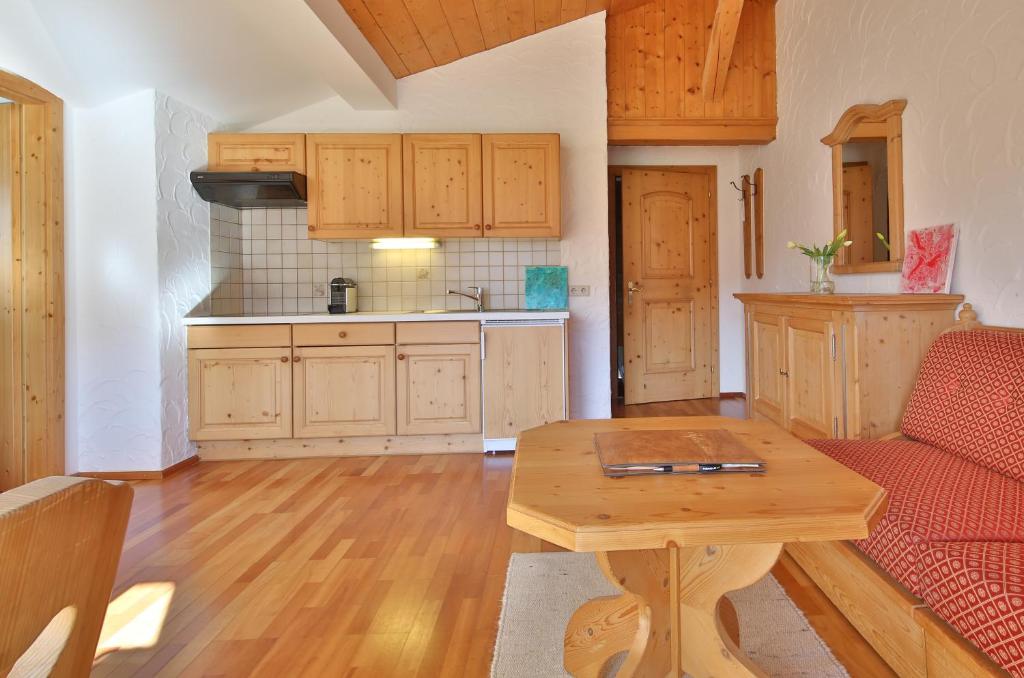 Kuchyňa alebo kuchynka v ubytovaní Appartements Maria Theresia