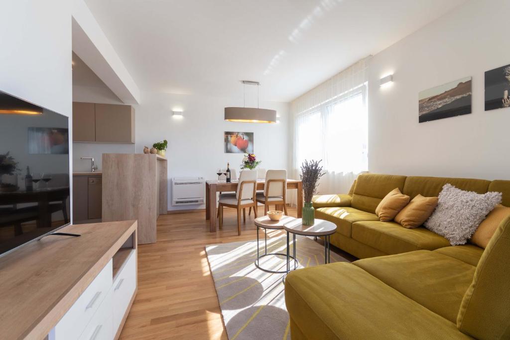 Apartment House Ivan John - Two-Bedroom Apartment