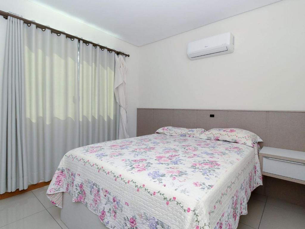  Aluguel Apartamento 2 quartos sendo 1 suíte / Bombas-SC