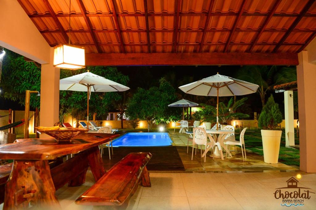  Chocolat Barra Beach