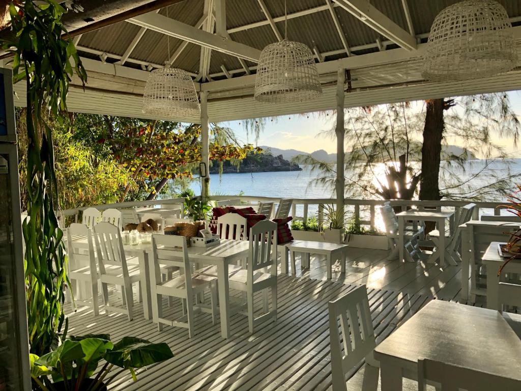 Coconut Beach Bungalows - 14