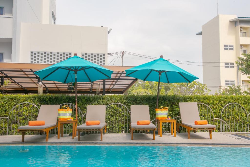 Bazén v ubytování Recenta Suite Phuket Suanluang nebo v jeho okolí