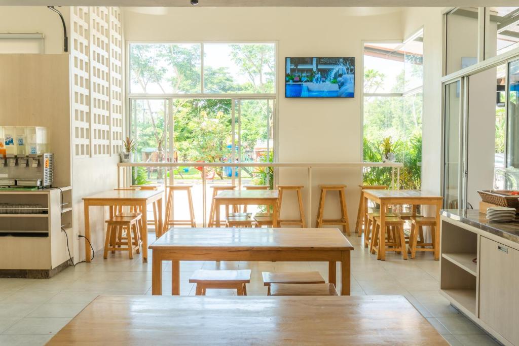 Recenta Suite Phuket Suanluang - Resim 4