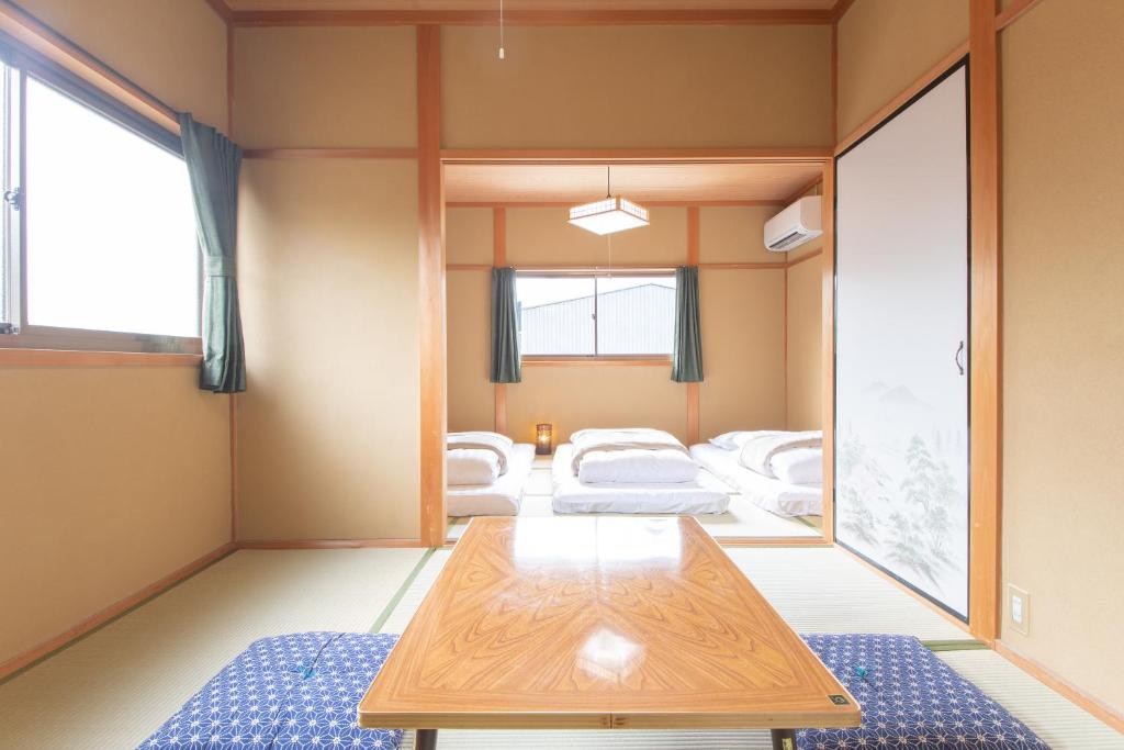 Posezení v ubytování Yachiyo - モトオコノミヤキヤ - BBQ OK & Pet Friendly - Self Check-In Only