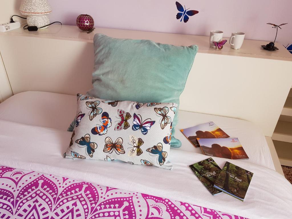 מיטה או מיטות בחדר ב-The Magic Dragonfly!