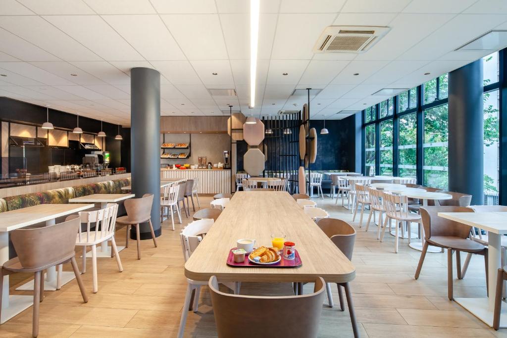 B&B HOTEL Paris Porte des Lilas - Resim 31