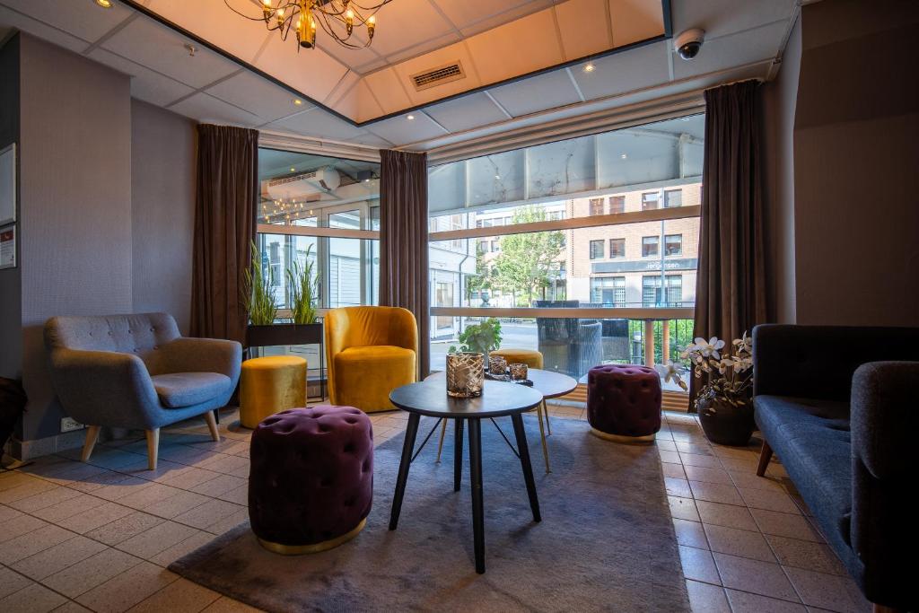 Posezení v ubytování Enter Amalie Hotel