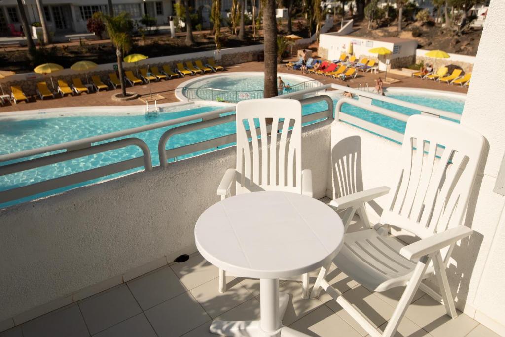 The swimming pool at or close to Fuentepark Apartments