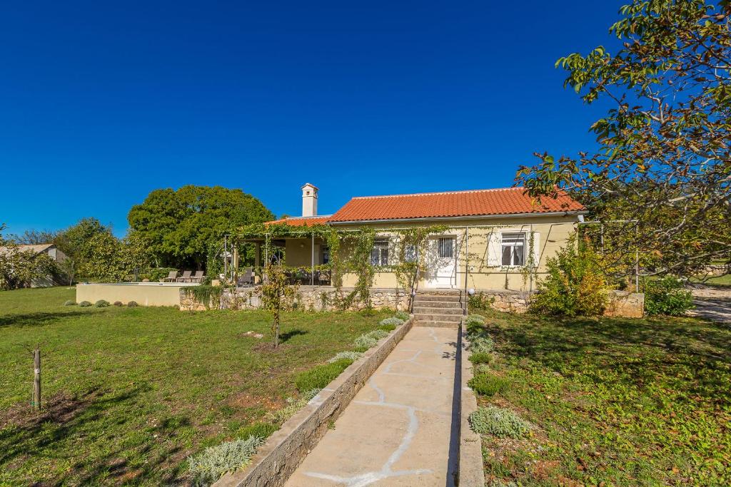 Vonkajšia záhrada v ubytovaní Holiday house TRSJA
