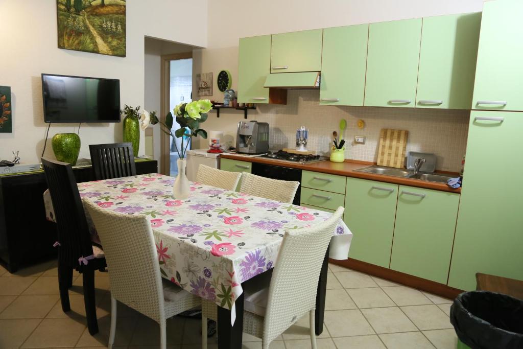 Casa Anita a Porto Pino - Incantevole villa con piscina