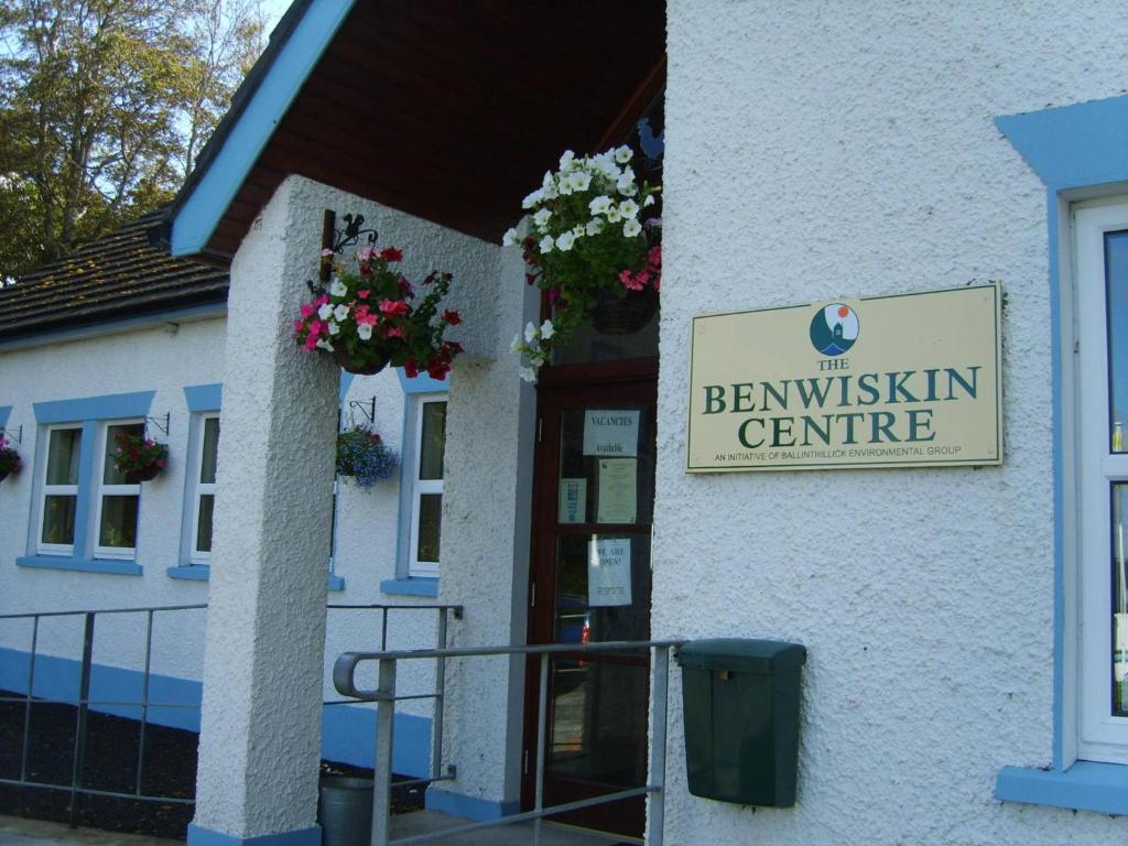 Certifikát, hodnocení, plakát nebo jiný dokument vystavený v ubytování The Benwiskin Centre