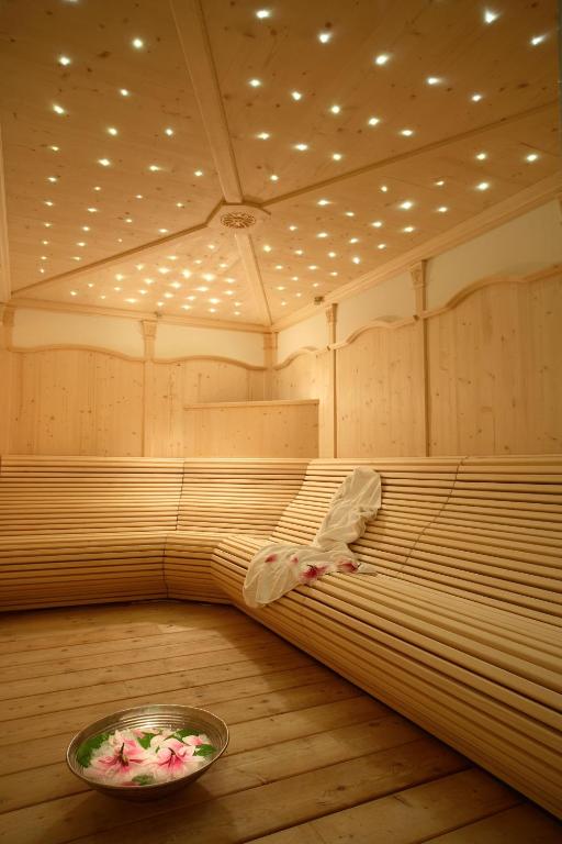 セルヴァ・ディ・ヴァル・ガルデーナにあるHotel Garni Concordia - Dolomites Homeのギャラリーの写真