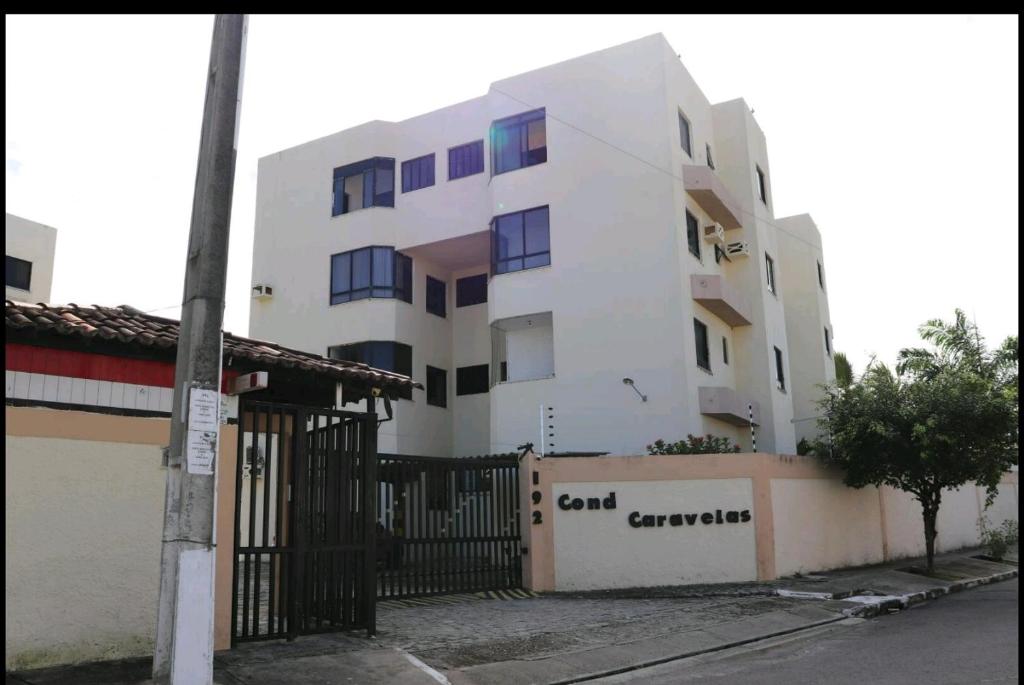  Apartamento farolândia