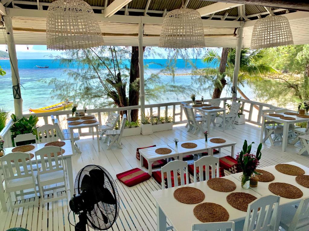 Coconut Beach Bungalows - 15