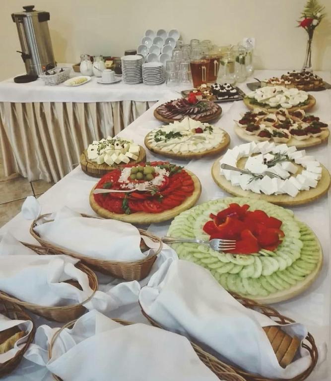 Jedlo v dovolenkovom parku alebo blízkom okolí