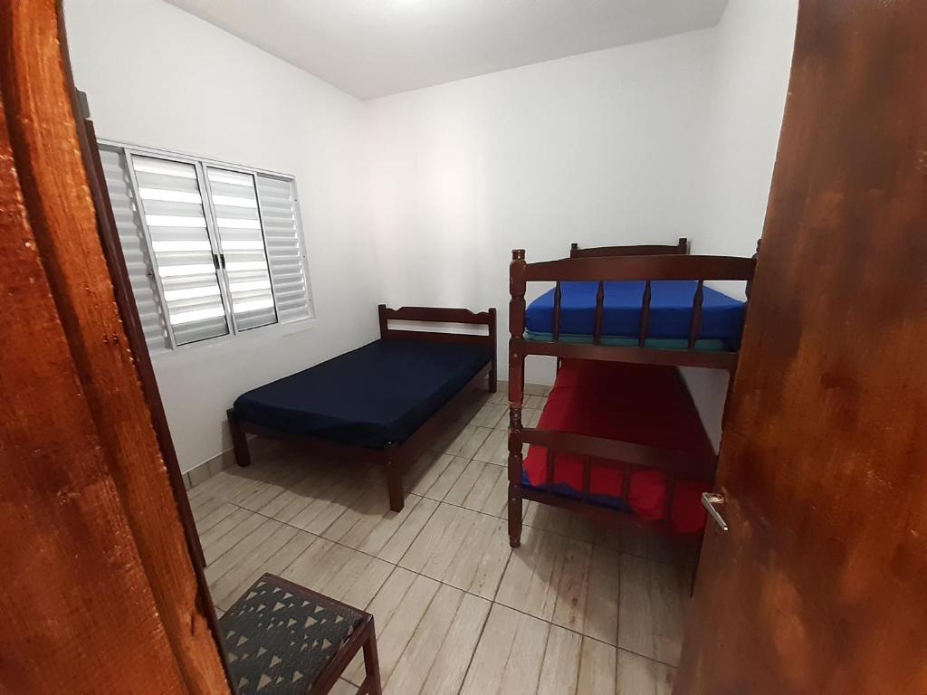  Casa com piscina ( jardim real)