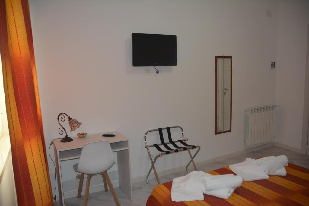 A television and/or entertainment centre at ART B&B
