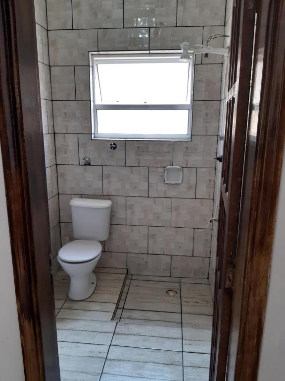  Casa com piscina ( jardim real)