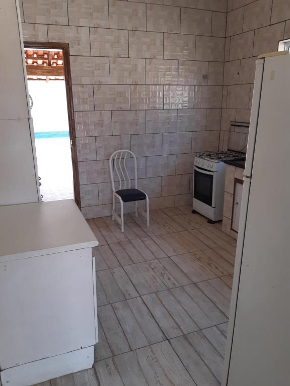  Casa com piscina ( jardim real)