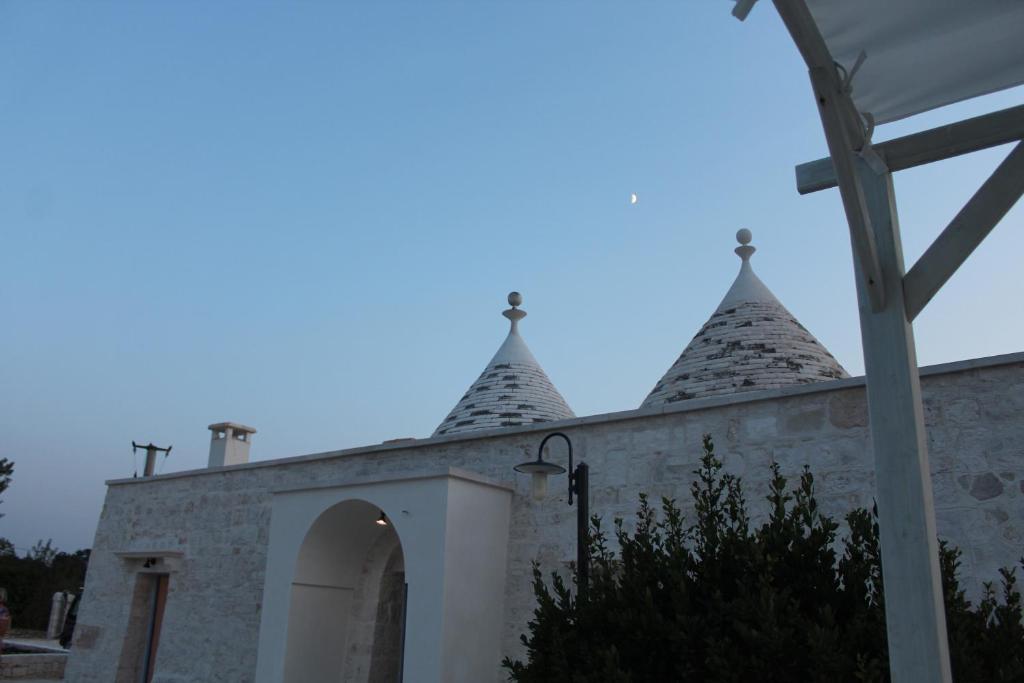 Zdjęcie z galerii obiektu TRULLI COLIBRI' w mieście Locorotondo