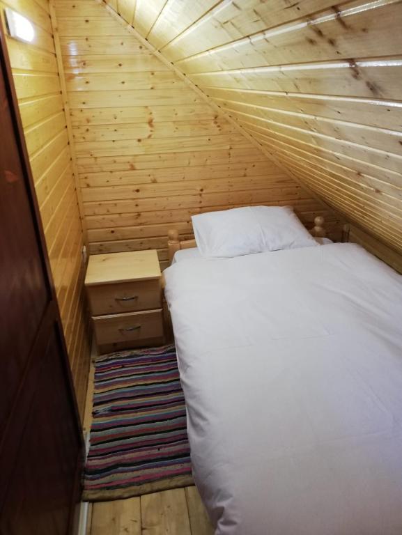 Cabana Daianna si Jessica - Habitación Cuádruple Con Baño Compartido