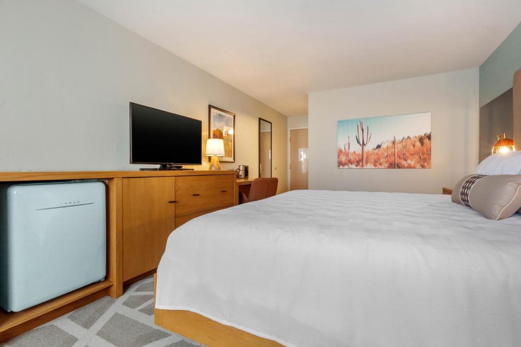 La Quinta Inn & Suites by Wyndham Tempe University, Phoenix photo