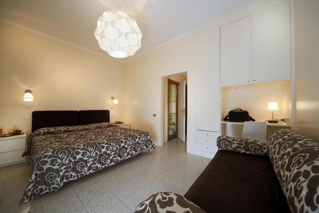 Hotel Cristallo Brescia - Triple Chambre Avec Balcon