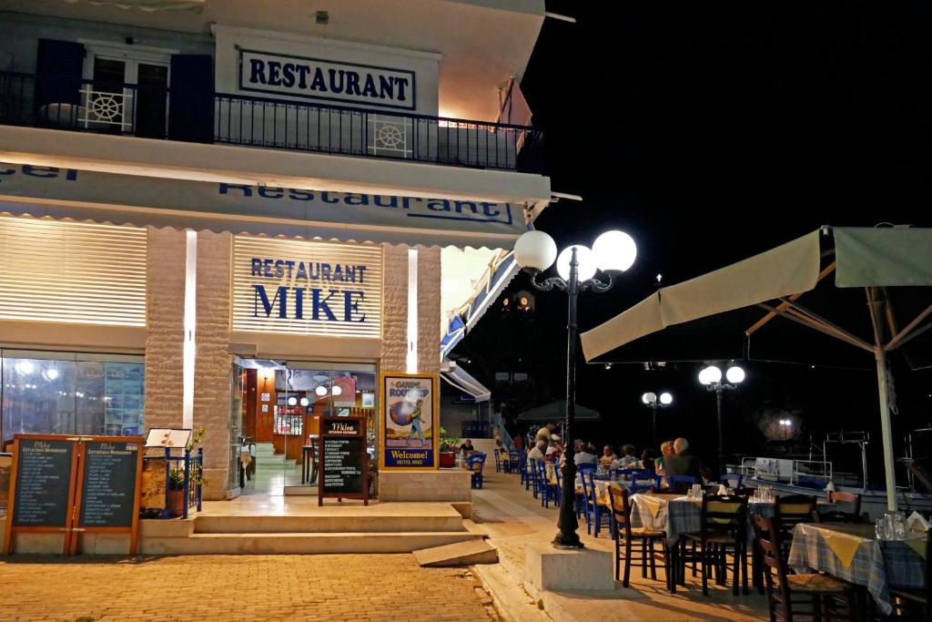 Restaurace v ubytování Hotel Mike