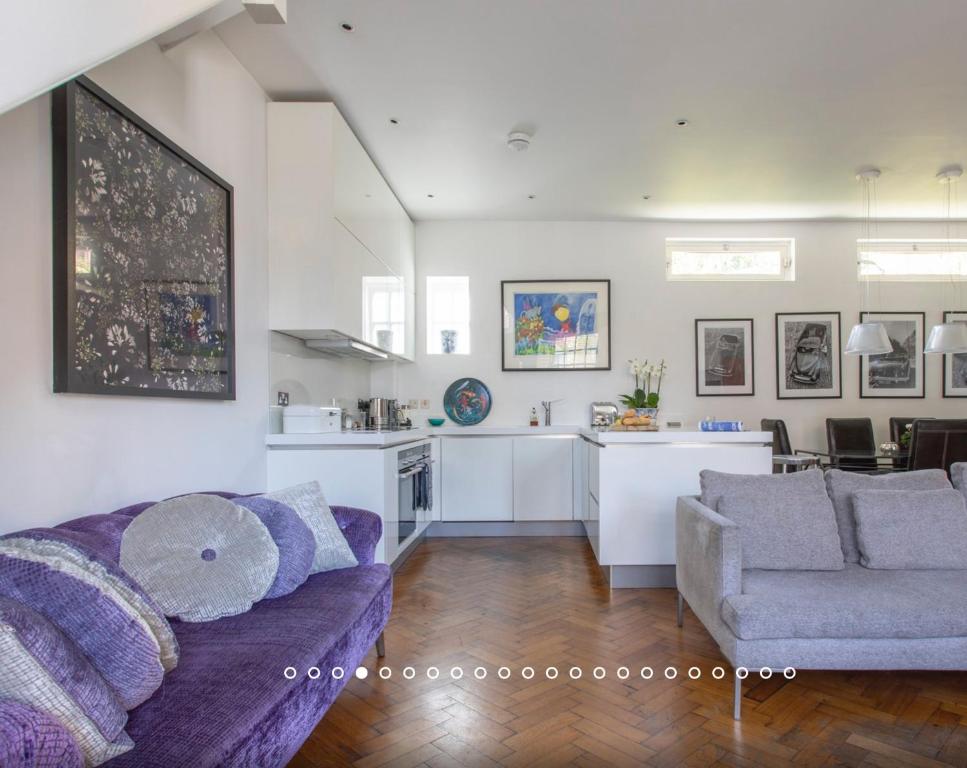 3-Bedroom Mews House with Parking