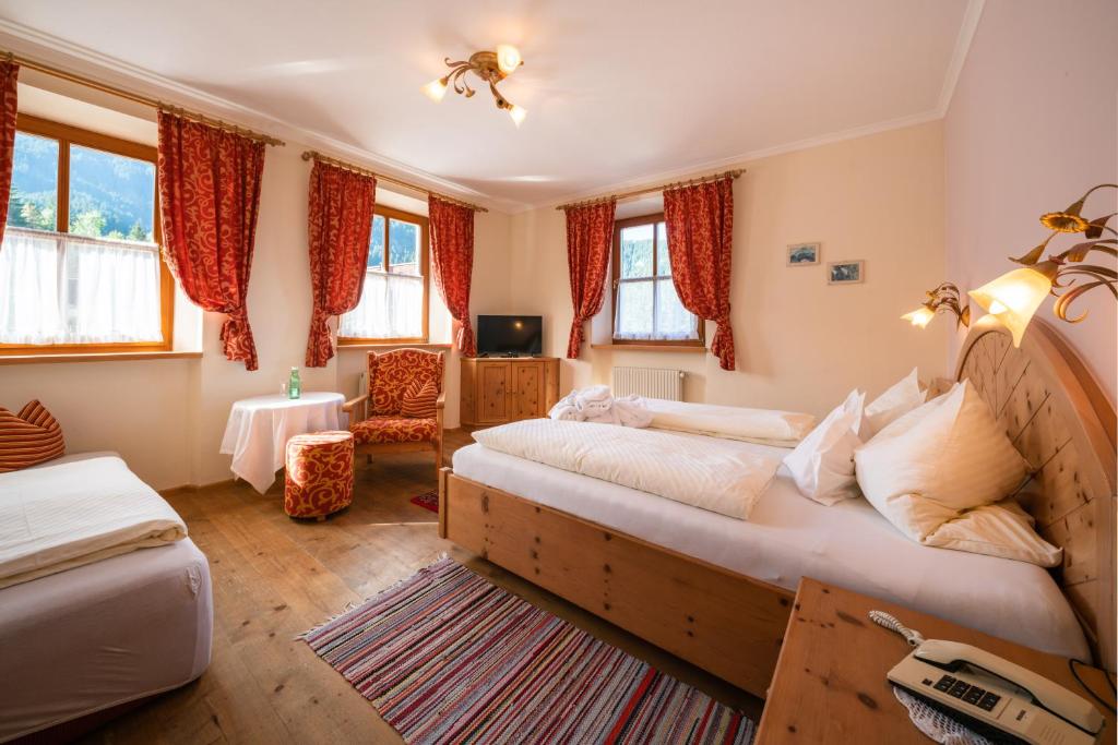 Posedenie v ubytovaní Hotel Krimmlerfälle