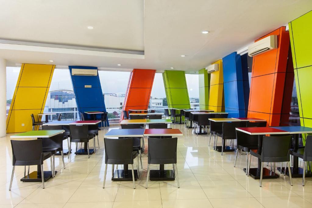 Restaurace v ubytování Amaris Hotel Pemuda Semarang