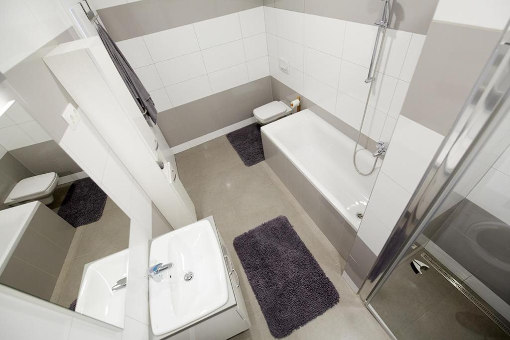 Koupelna v ubytování Piacsek Apartmanház
