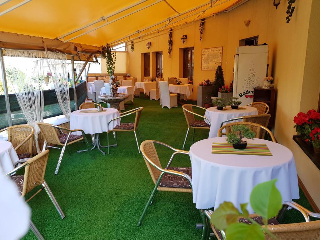 Restaurace v ubytování Hotel Oko