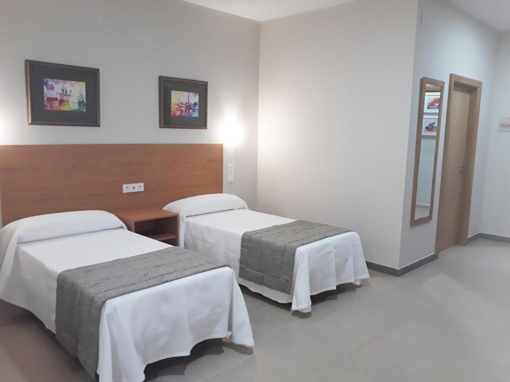 Hostal Montemayor - Single Room