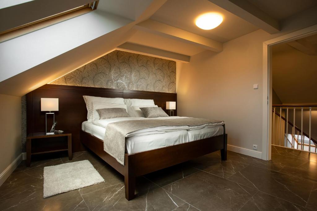 Postel nebo postele na pokoji v ubytování Hotel Anna